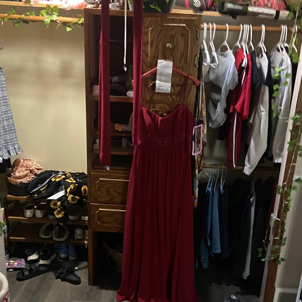 Elegant Red Strapless Evening Gown